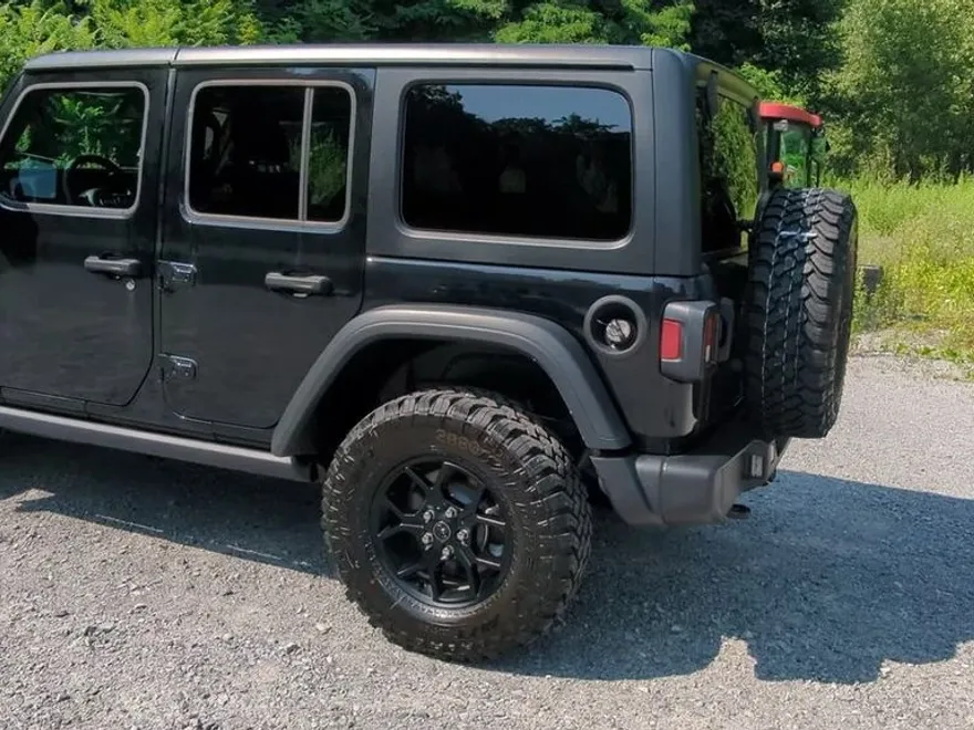 2025 Jeep Wrangler Willys photo 1