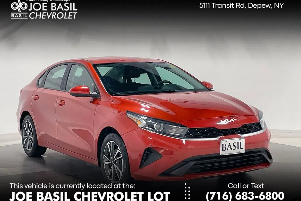 2023 Kia Forte LX photo 1