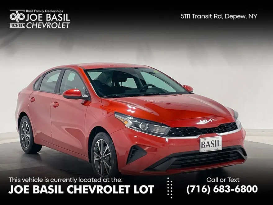 2023 Kia Forte LX photo 1