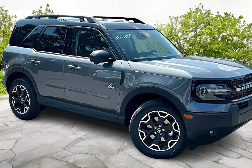 2025 Ford Bronco Sport Outer Banks photo 1