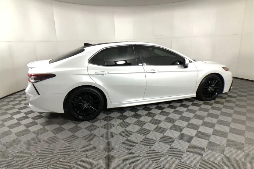2021 Toyota Camry XSE V6 photo 1