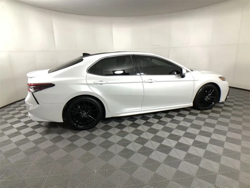 2021 Toyota Camry XSE V6 photo 1