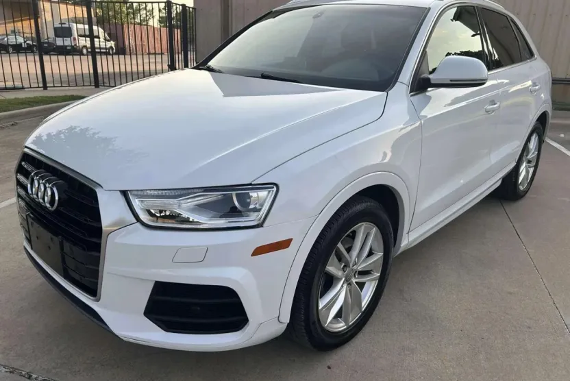 2016 Audi Q3 Premium Plus photo 1