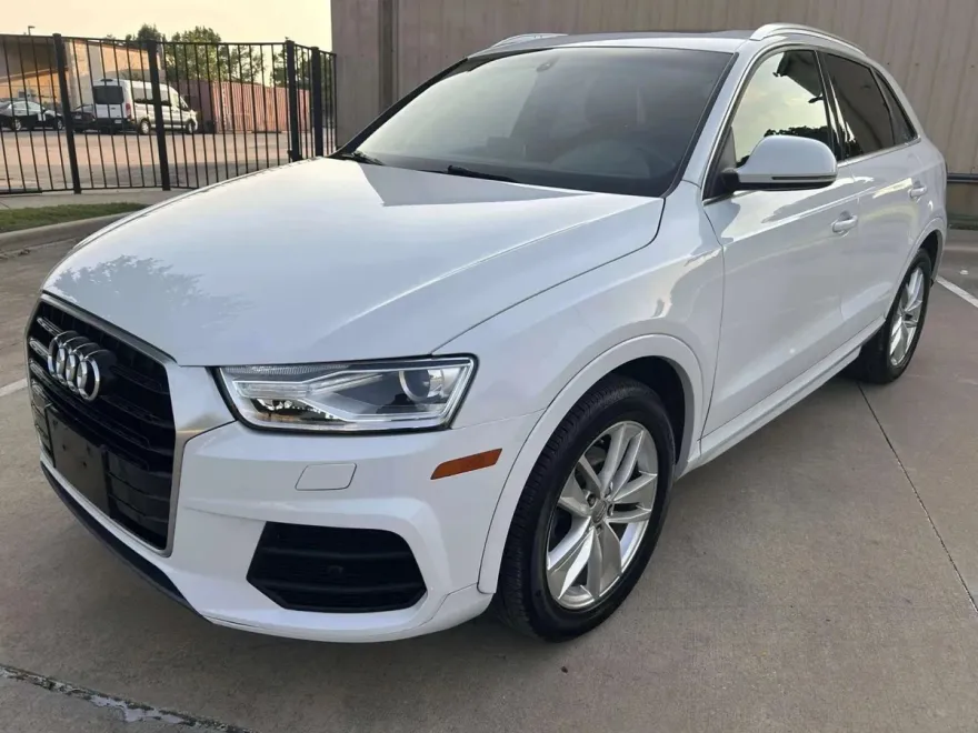 2016 Audi Q3 Premium Plus photo 1