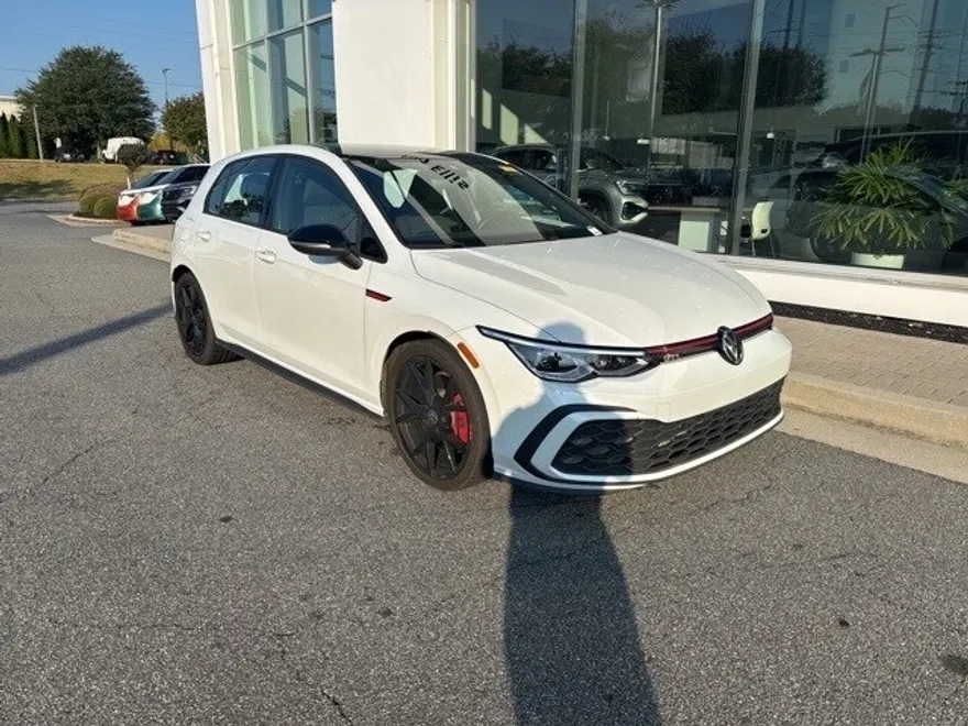 2024 Volkswagen Golf GTI 380 S photo 1