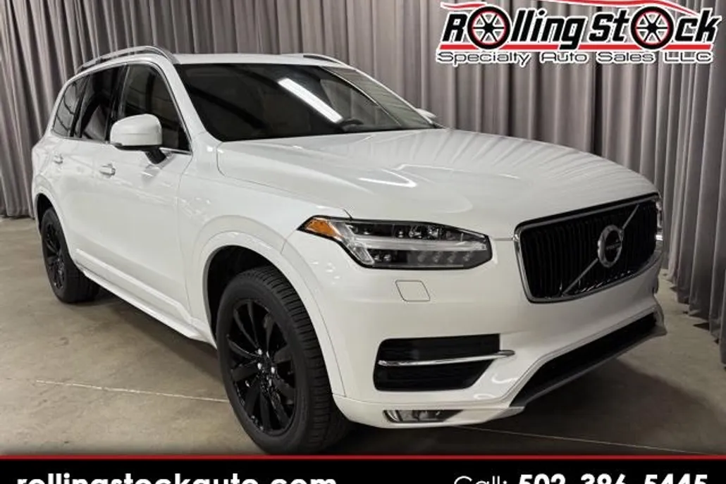 2016 Volvo XC90 T6 Momentum photo 1