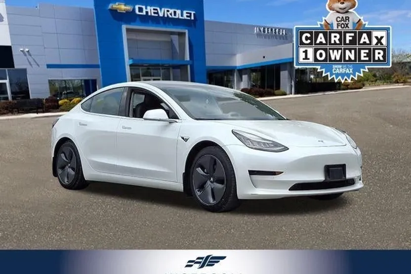 2020 Tesla Model 3 Standard Range Plus photo 1