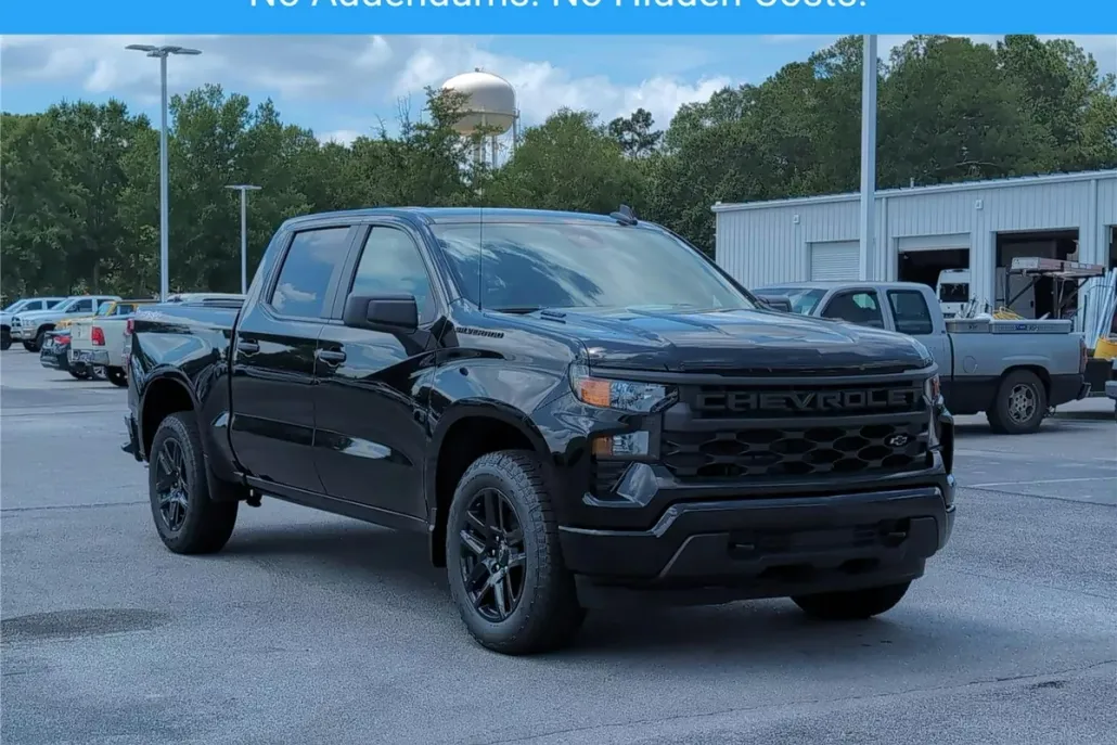 2025 Chevrolet Silverado 1500 Custom photo 1