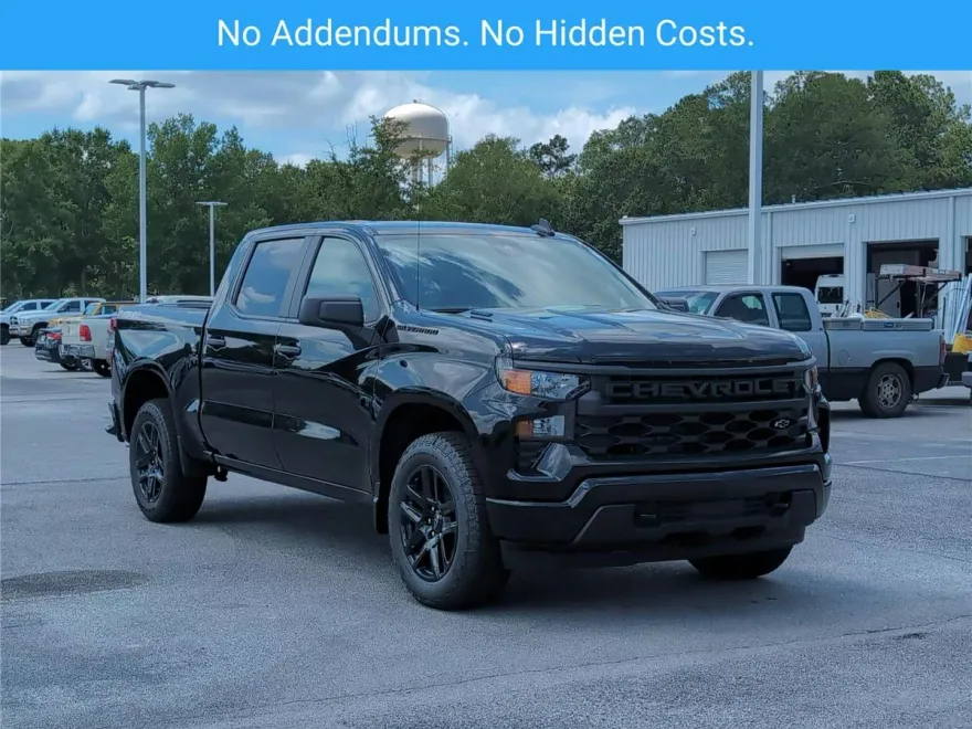 2025 Chevrolet Silverado 1500 Custom photo 1