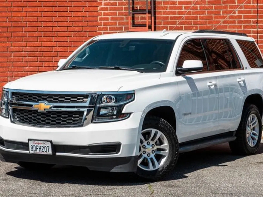2016 Chevrolet Tahoe LS photo 1