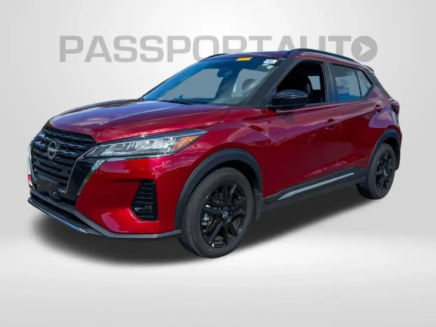 2024 Nissan Kicks SR photo 1