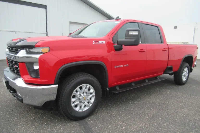 2021 Chevrolet Silverado 3500HD LT photo 1