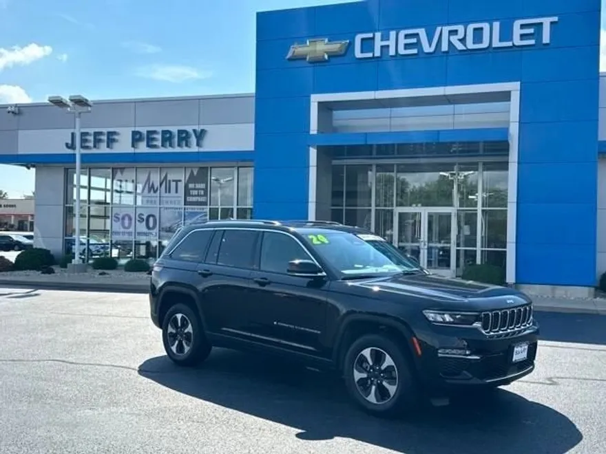 2024 Jeep Cherokee Limited 4xe photo 1