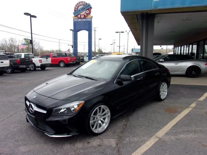 2018 Mercedes Benz CLA 250 4MATIC photo 1