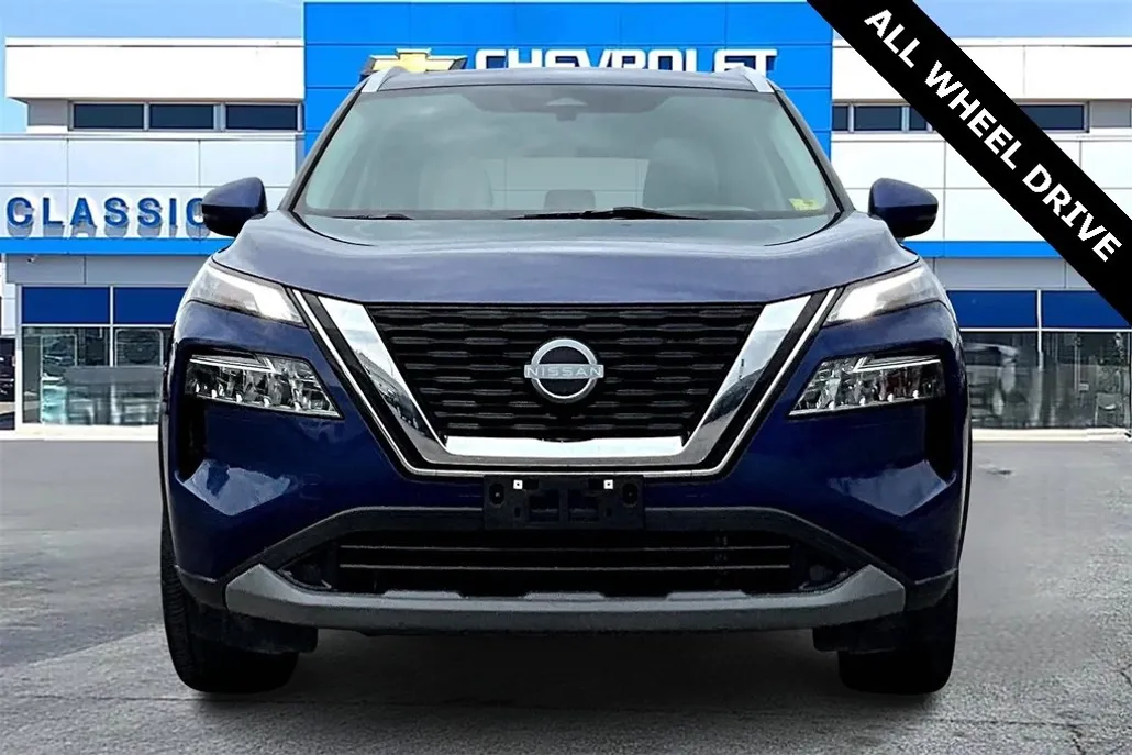 2022 Nissan Rogue SV photo 1