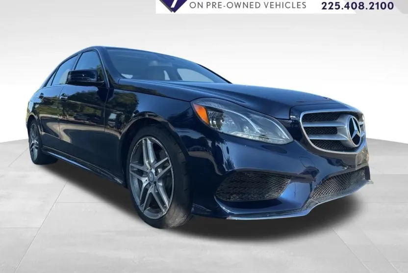 2015 Mercedes Benz E photo 1