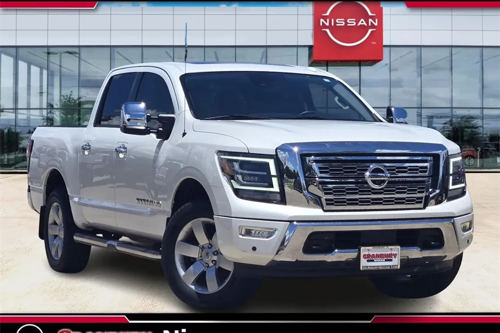 2020 Nissan Titan SL photo 1