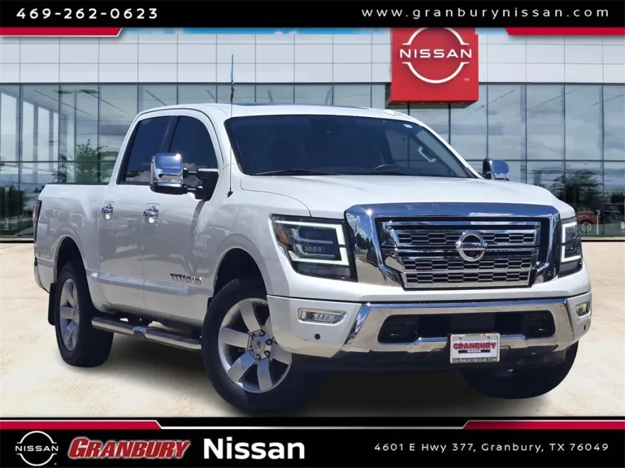 2020 Nissan Titan SL photo 1