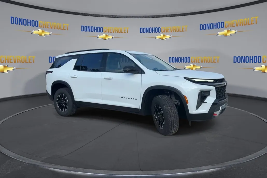 2026 Chevrolet Traverse Z71 photo 1
