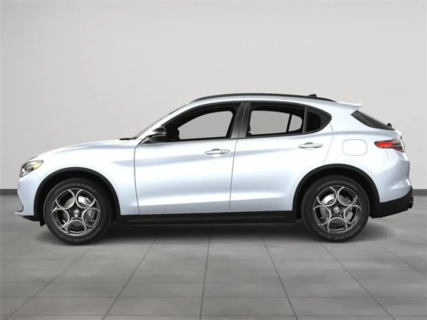 2025 Alfa Romeo Stelvio Sprint photo 3
