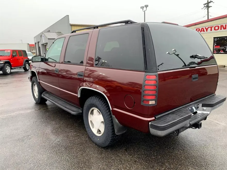 1998 Gmc Yukon photo 2
