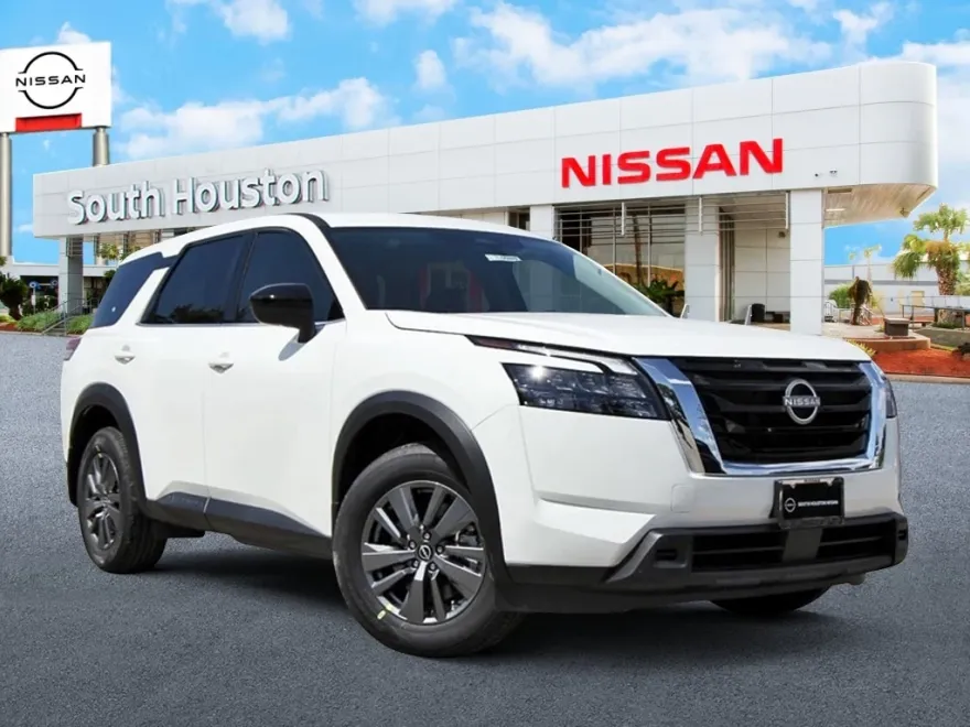 2025 Nissan Pathfinder S photo 1