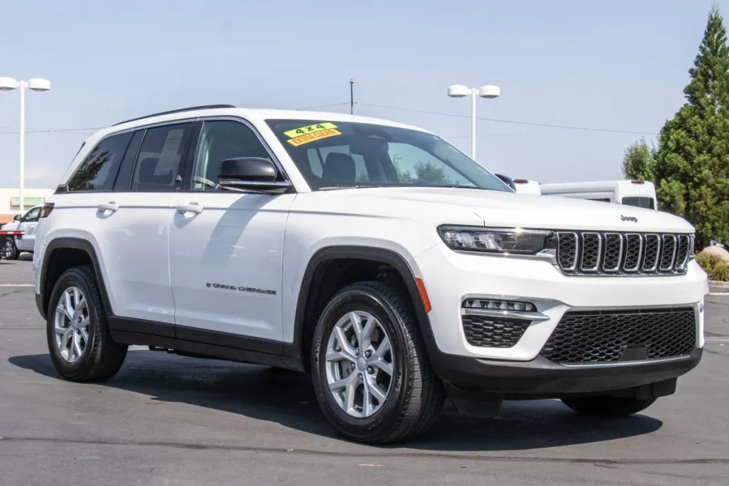 2023 Jeep Grand Cherokee Limited photo 1