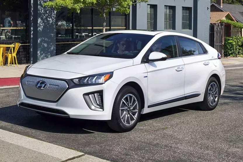 2020 Hyundai Ioniq Electric SE photo 1