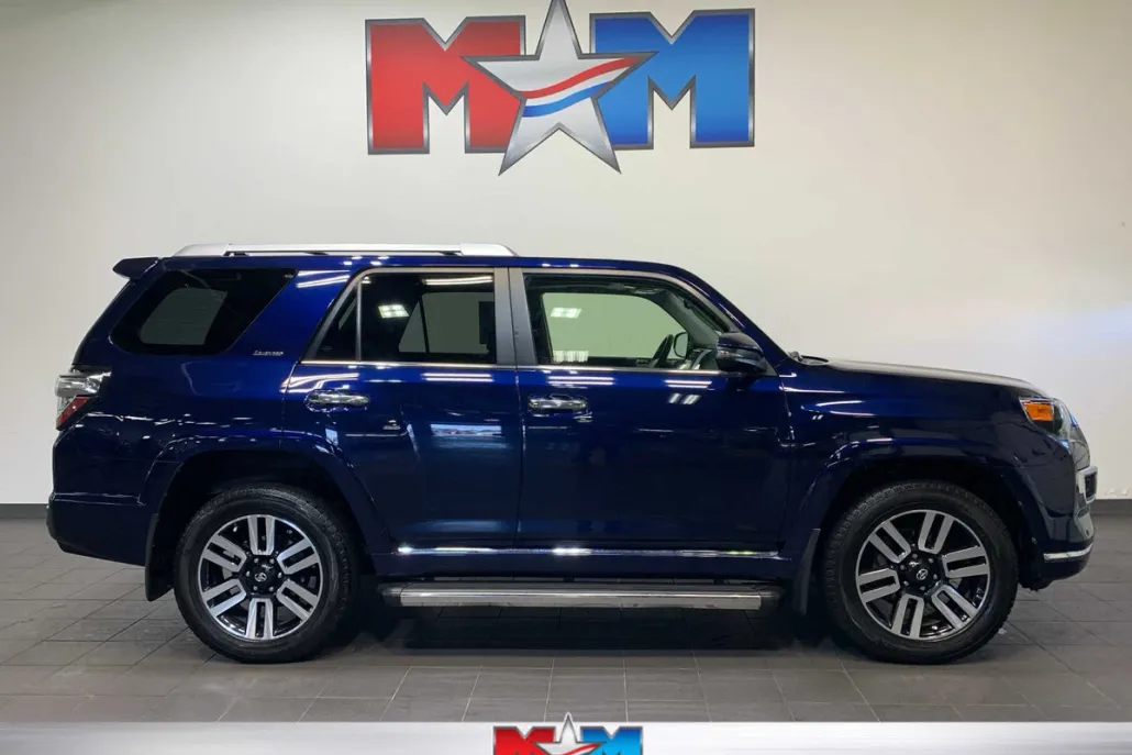 2020 Toyota 4Runner Limited photo 1