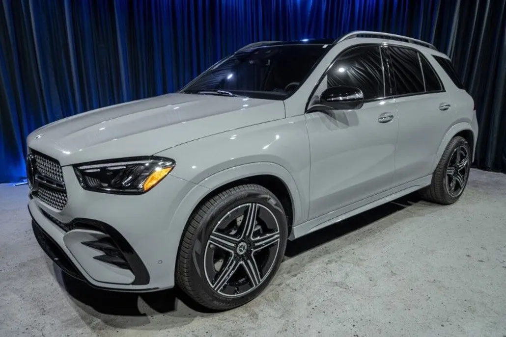 2025 Mercedes Benz GLE 450 4MATIC photo 1