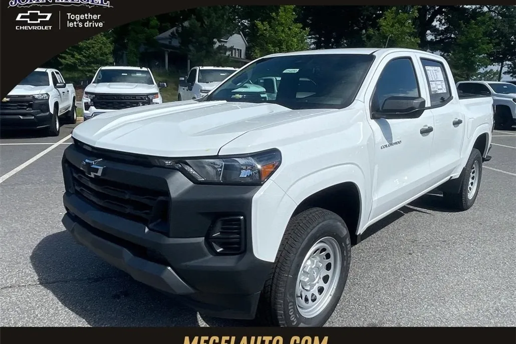 2025 Chevrolet Colorado LT photo 1