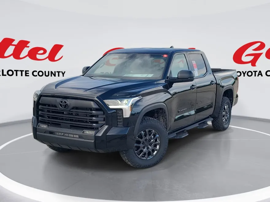 2025 Toyota Tundra SR5 CrewMax photo 1