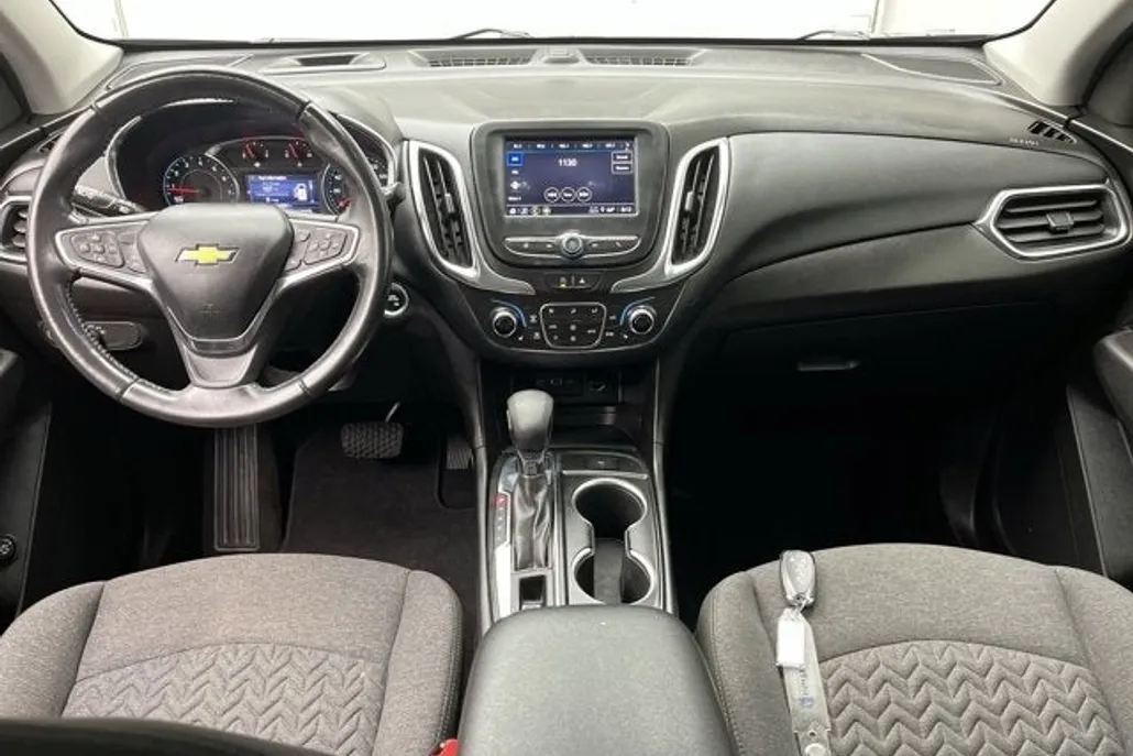 2022 Chevrolet Equinox LT photo 1