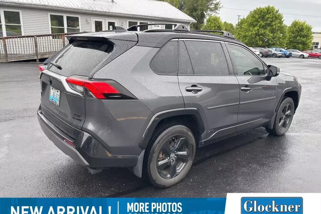 2021 Toyota RAV4 Hybrid XSE photo 1
