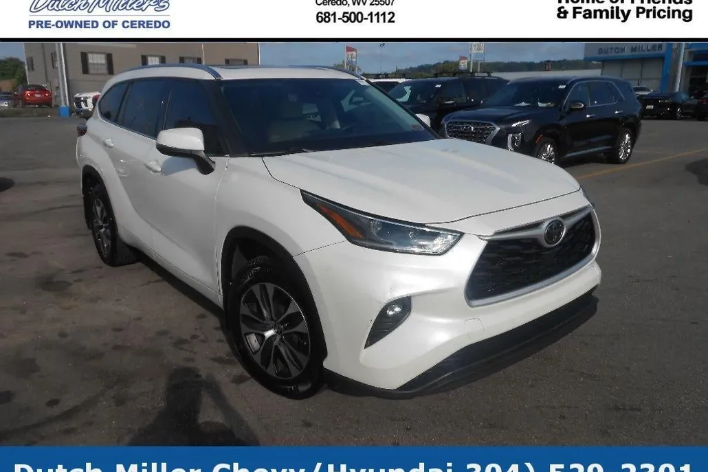 2021 Toyota Highlander XLE photo 1