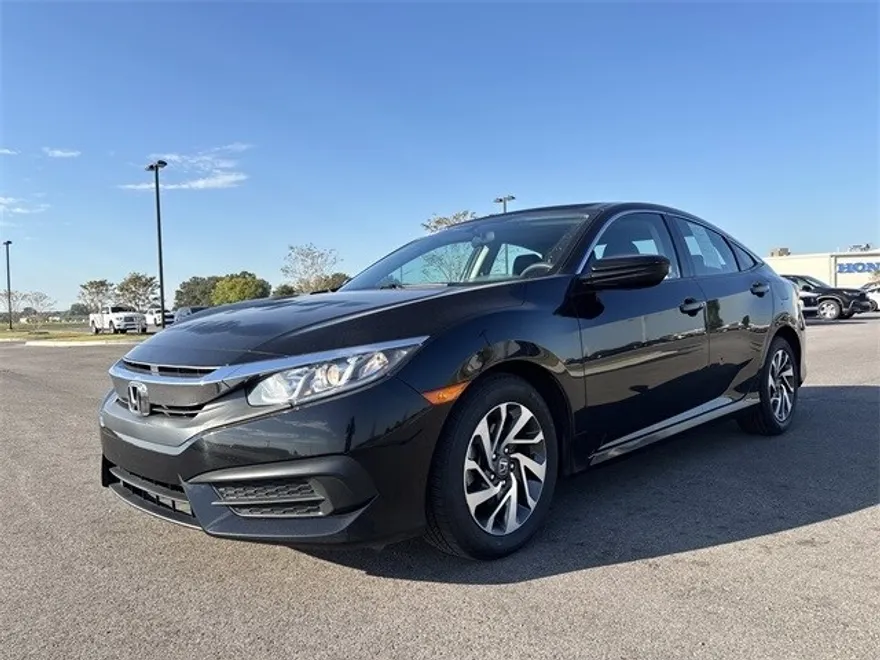 2018 Honda Civic EX photo 1