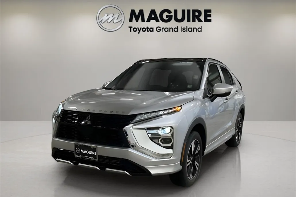 2025 Mitsubishi Eclipse Cross SEL photo 1