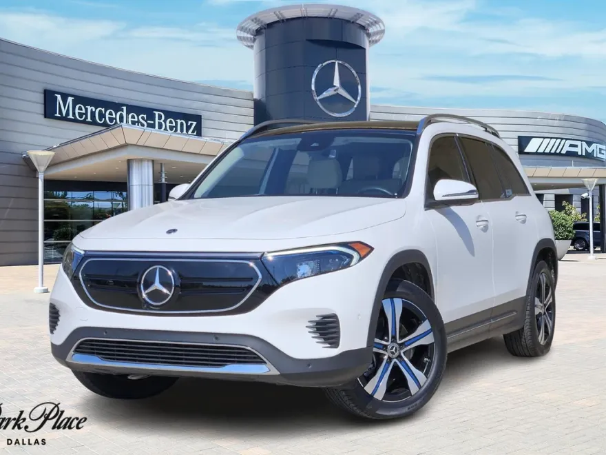 2023 Mercedes Benz EQB 300 4MATIC photo 1