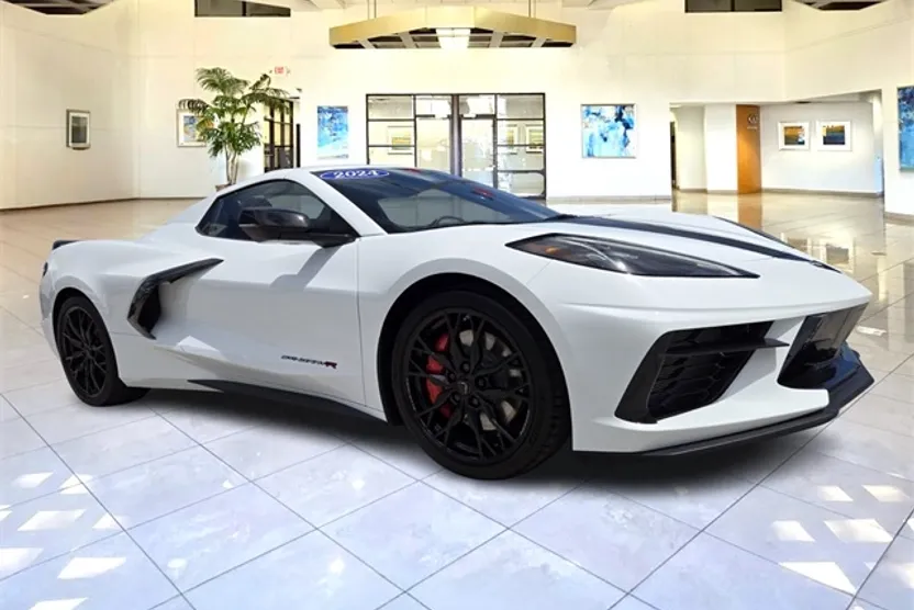 2024 Chevrolet Corvette Stingray 2LT photo 1