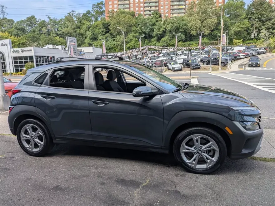 2023 Hyundai Kona SEL photo 1