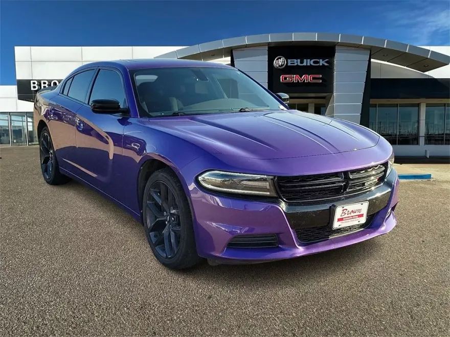 2019 Dodge Charger SXT photo 1