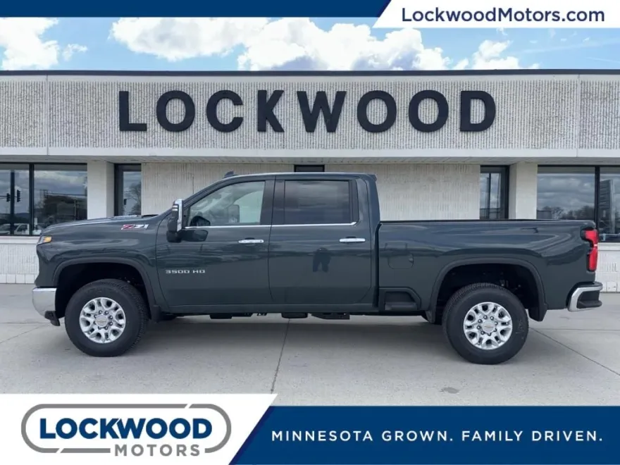 2025 Chevrolet Silverado 3500HD LTZ photo 1