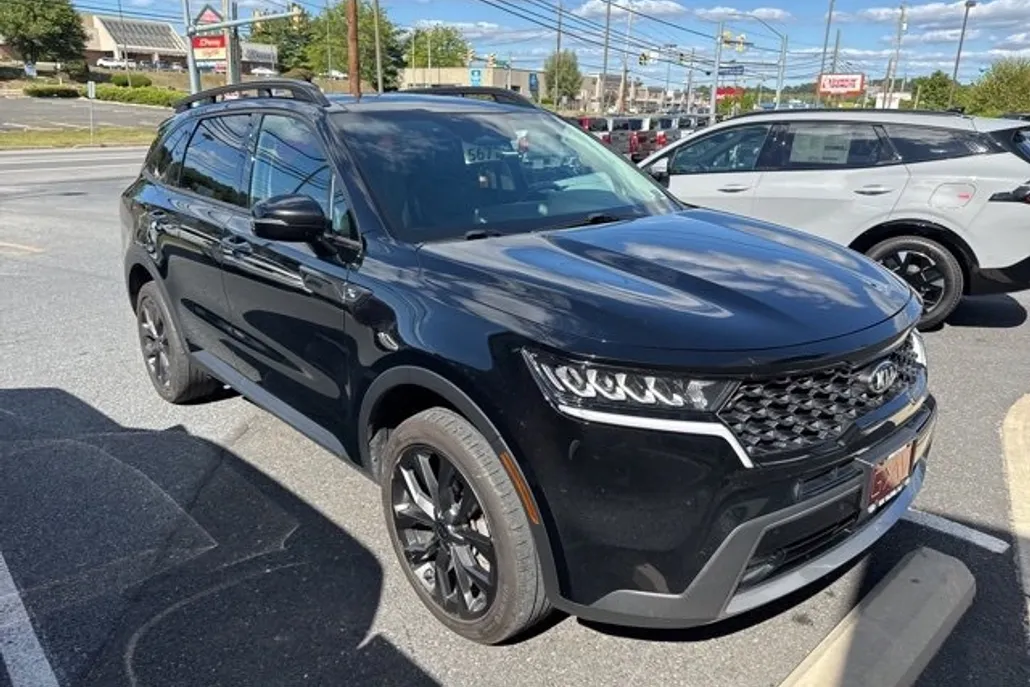 2021 Kia Sorento EX photo 1