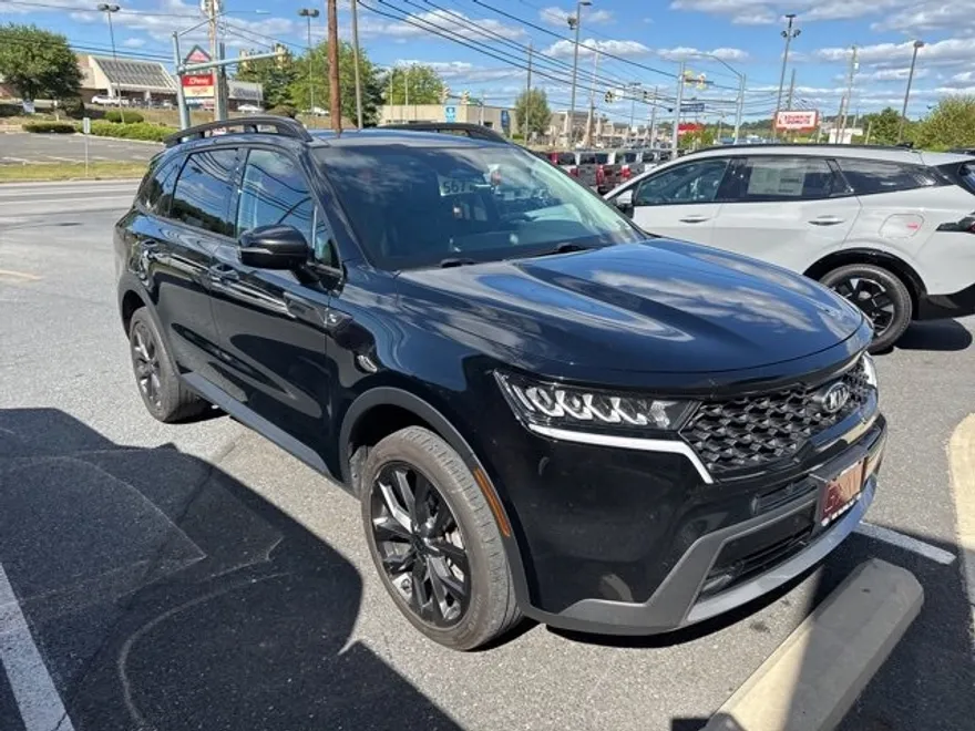 2021 Kia Sorento EX photo 1