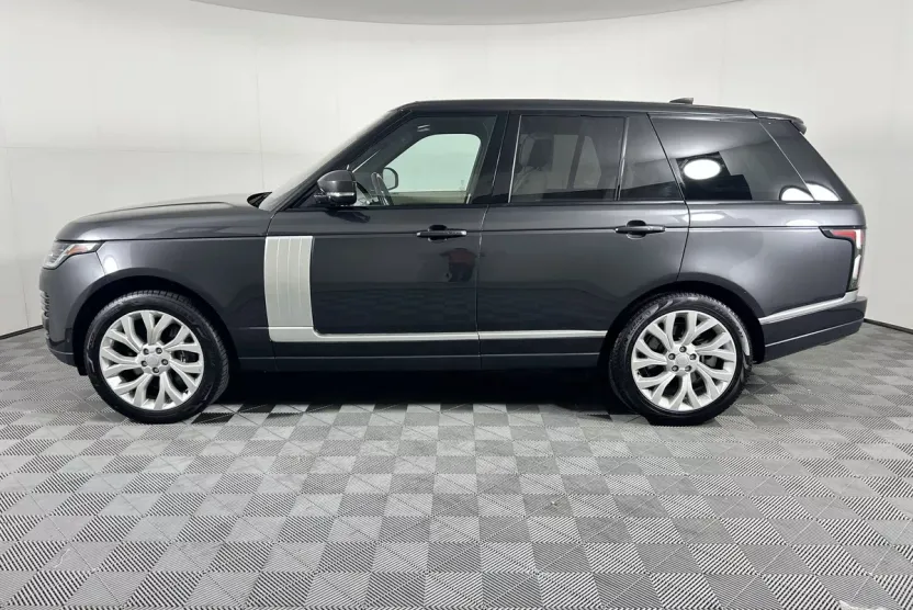 2022 Land Rover Range Rover P525 HSE HSE Westminster Edition photo 1