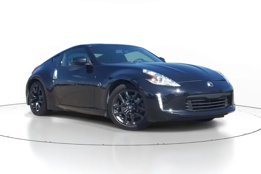 2015 Nissan 370Z photo 1