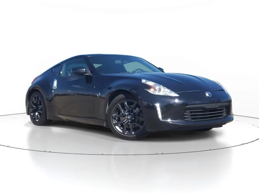 2015 Nissan 370Z photo 1