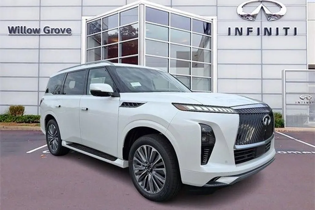 2026 Infiniti QX80 Luxe photo 1