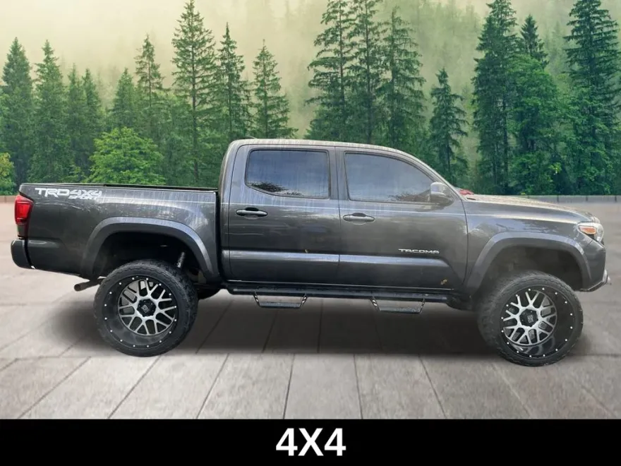 2019 Toyota Tacoma TRD Sport photo 1