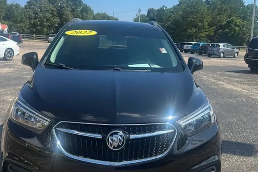 2022 Buick Encore Preferred photo 1